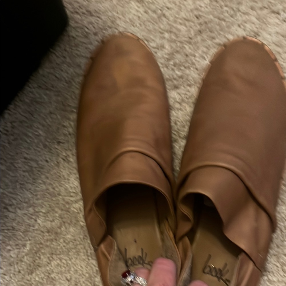 beek Brown Leather Flats